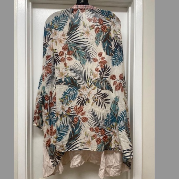 Johnny Was Workshop Effortless Peasant Tunic Top EUC - Picture 9 of 10